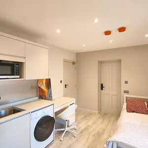 Morden Stratford Studio 1 Guest house